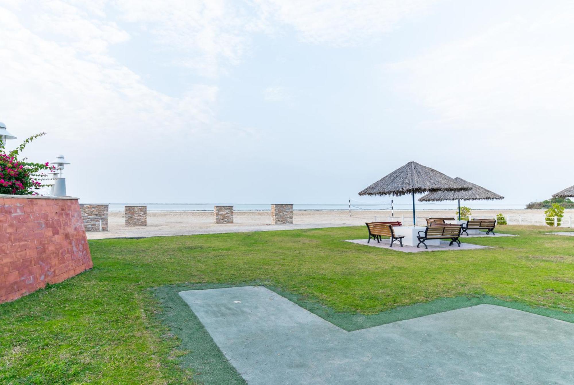 Barracuda Resort Umm al-Quwain Esterno foto