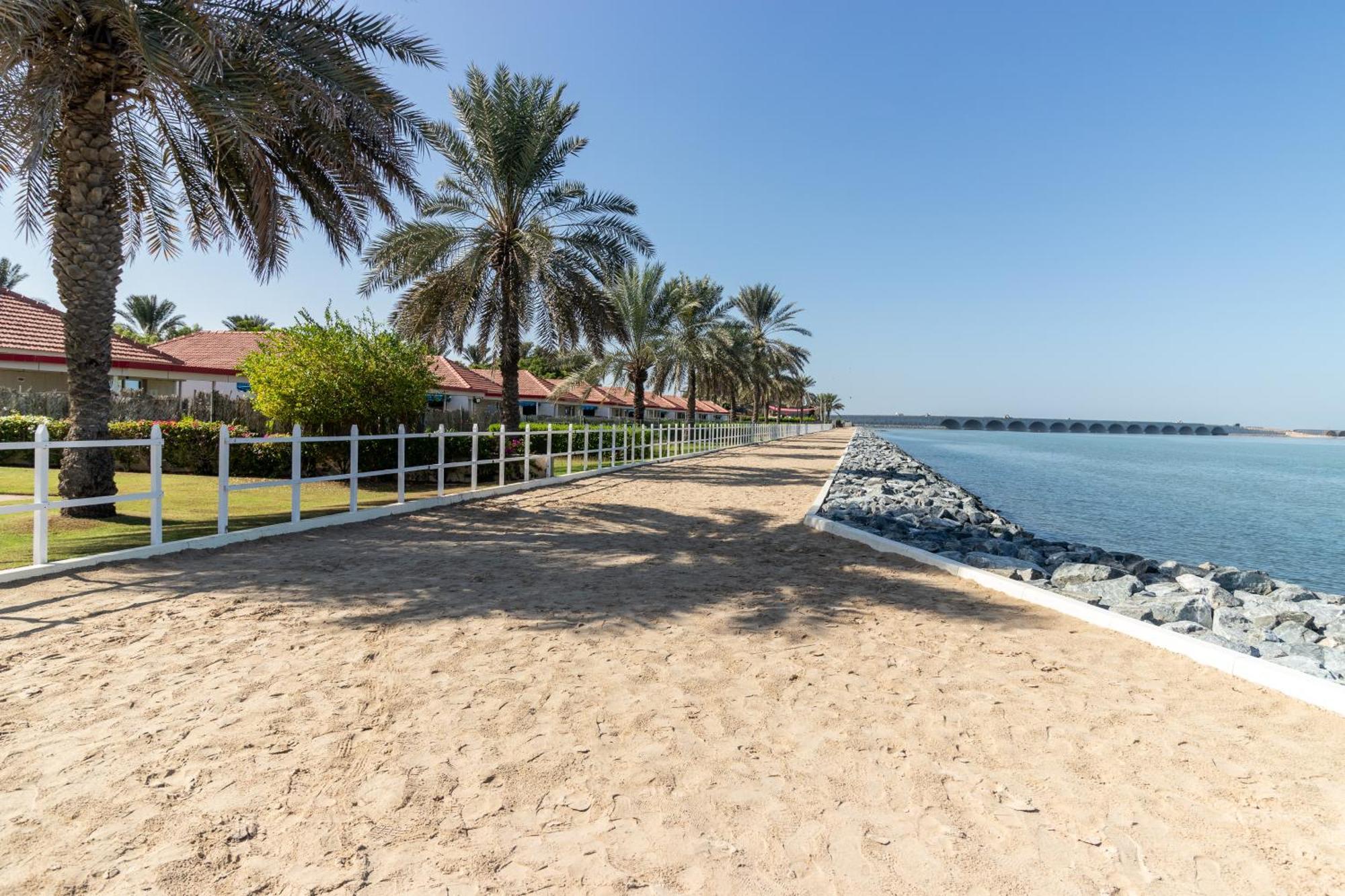 Barracuda Resort Umm al-Quwain Esterno foto