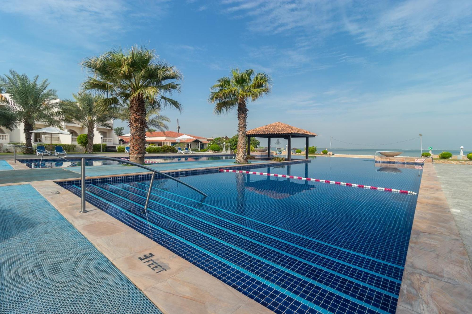 Barracuda Resort Umm al-Quwain Esterno foto