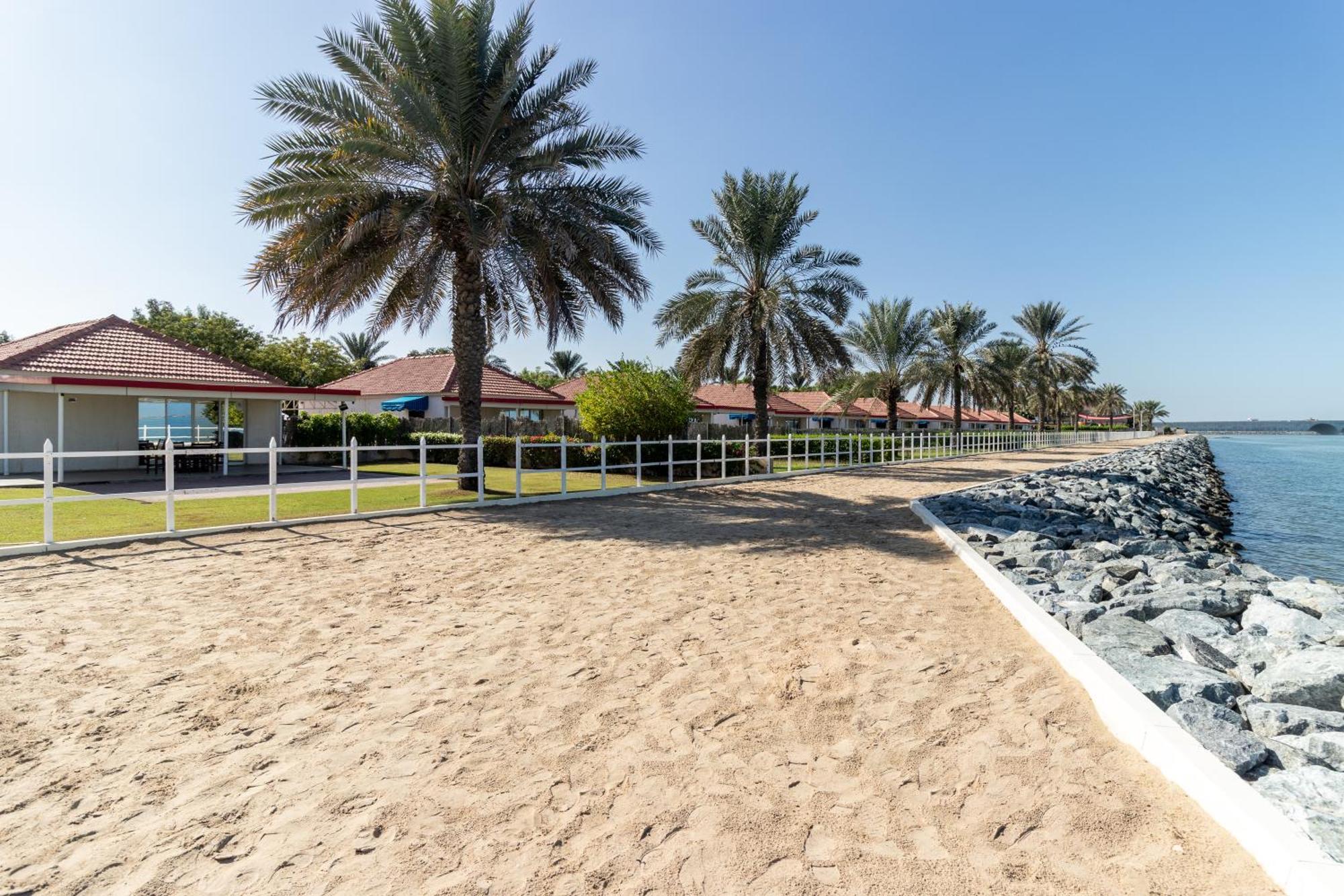 Barracuda Resort Umm al-Quwain Esterno foto